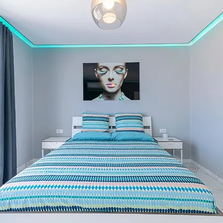 Island Village Ocean View * 阿德耶