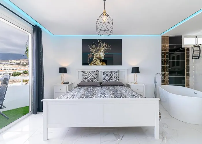 Island Village Ocean View Апартаменти Адехе