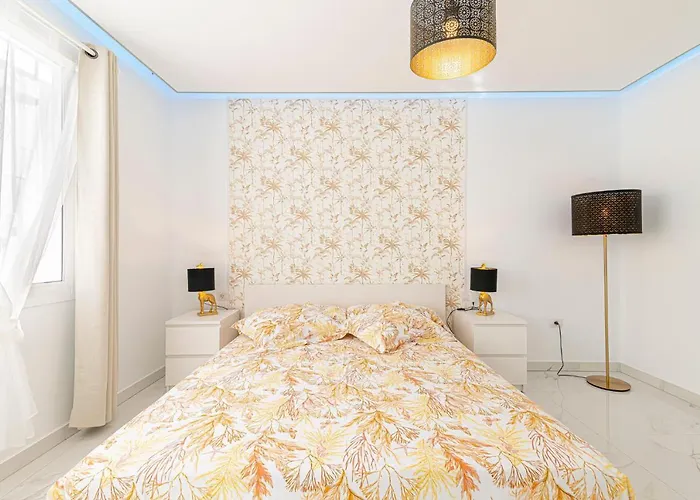 Island Village Ocean View Апартаменти Адехе